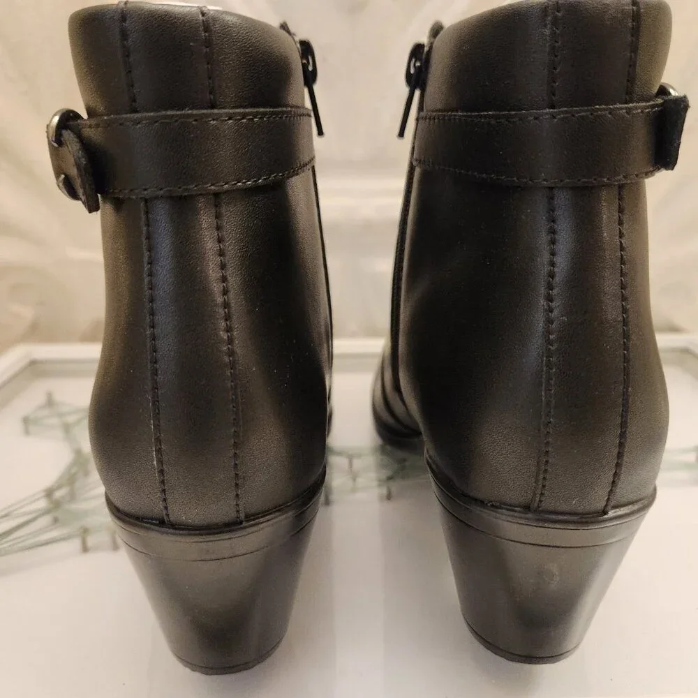 Clarks Black Leather 